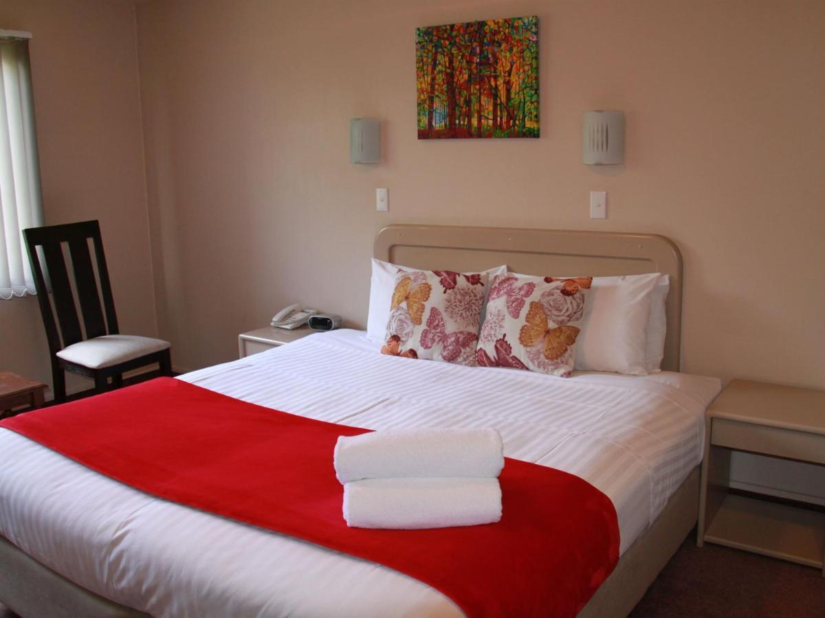 Asure Camelot Arms Motor Lodge Auckland Room photo